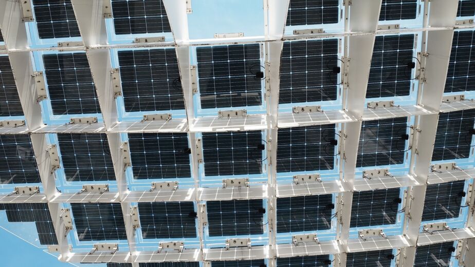 Painéis Solares para Empresas: Como Avaliar o Retorno do Investimento
